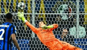 拉什福德双响 巴萨2比0胜纽卡斯尔巩固领先